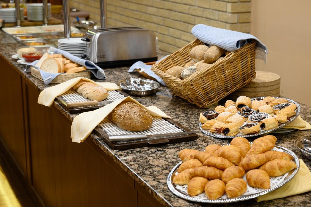 Aranyhomok Business-City-Wellness Hotel Kecskemét Eksteriør bilde